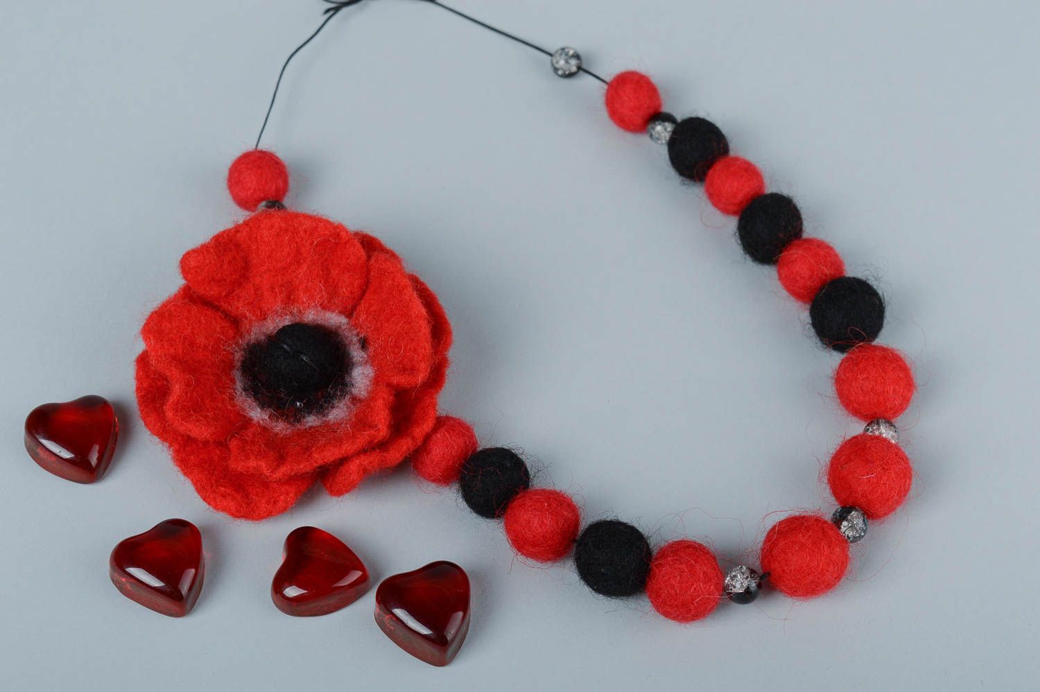 Handmade Halskette mit Blume Halskette aus Wolle Damen Schmuck rot schwarz foto 1