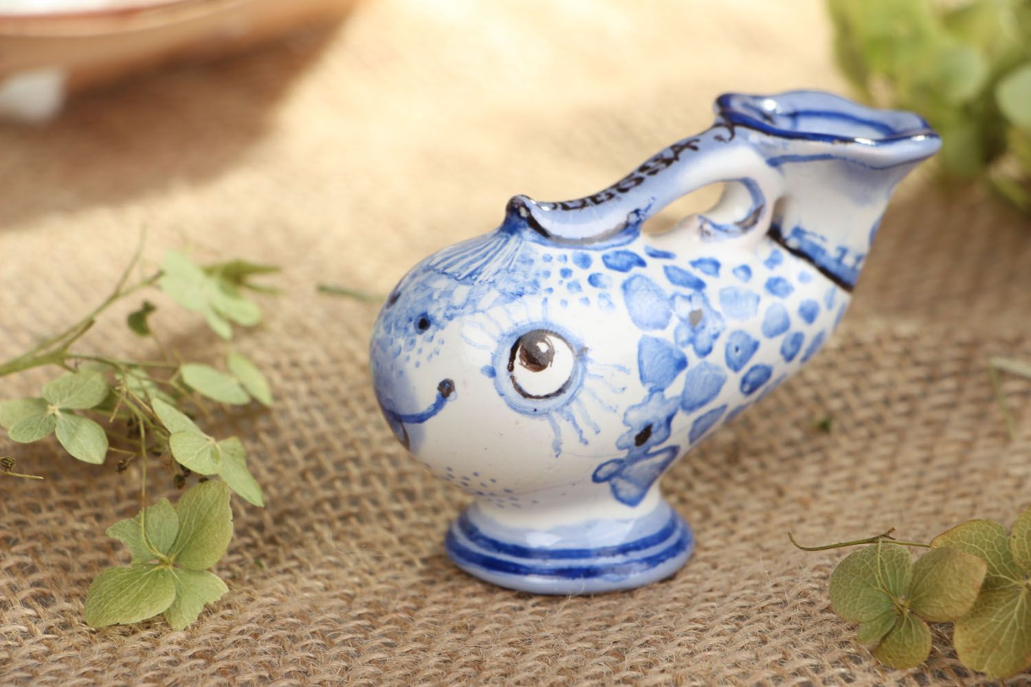3 inches porcelain blue and white décor shelf vase in the shape of a fish 0,09 lb photo 5