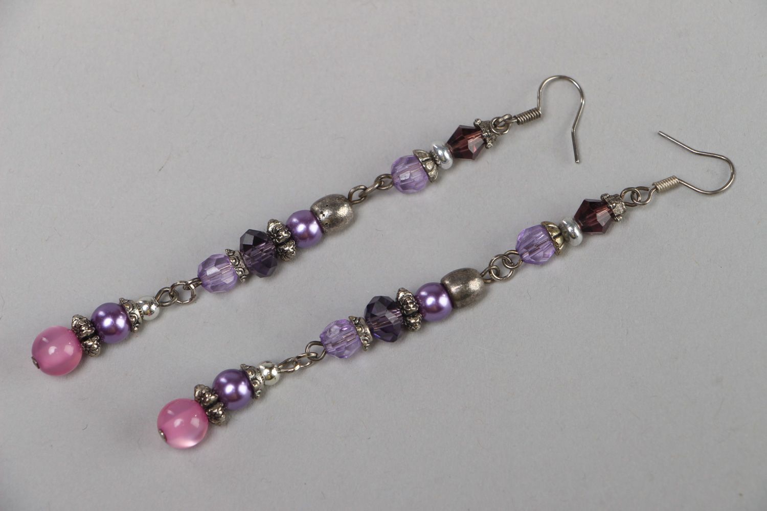Handmade long glass bead earrings of lilac color photo 1
