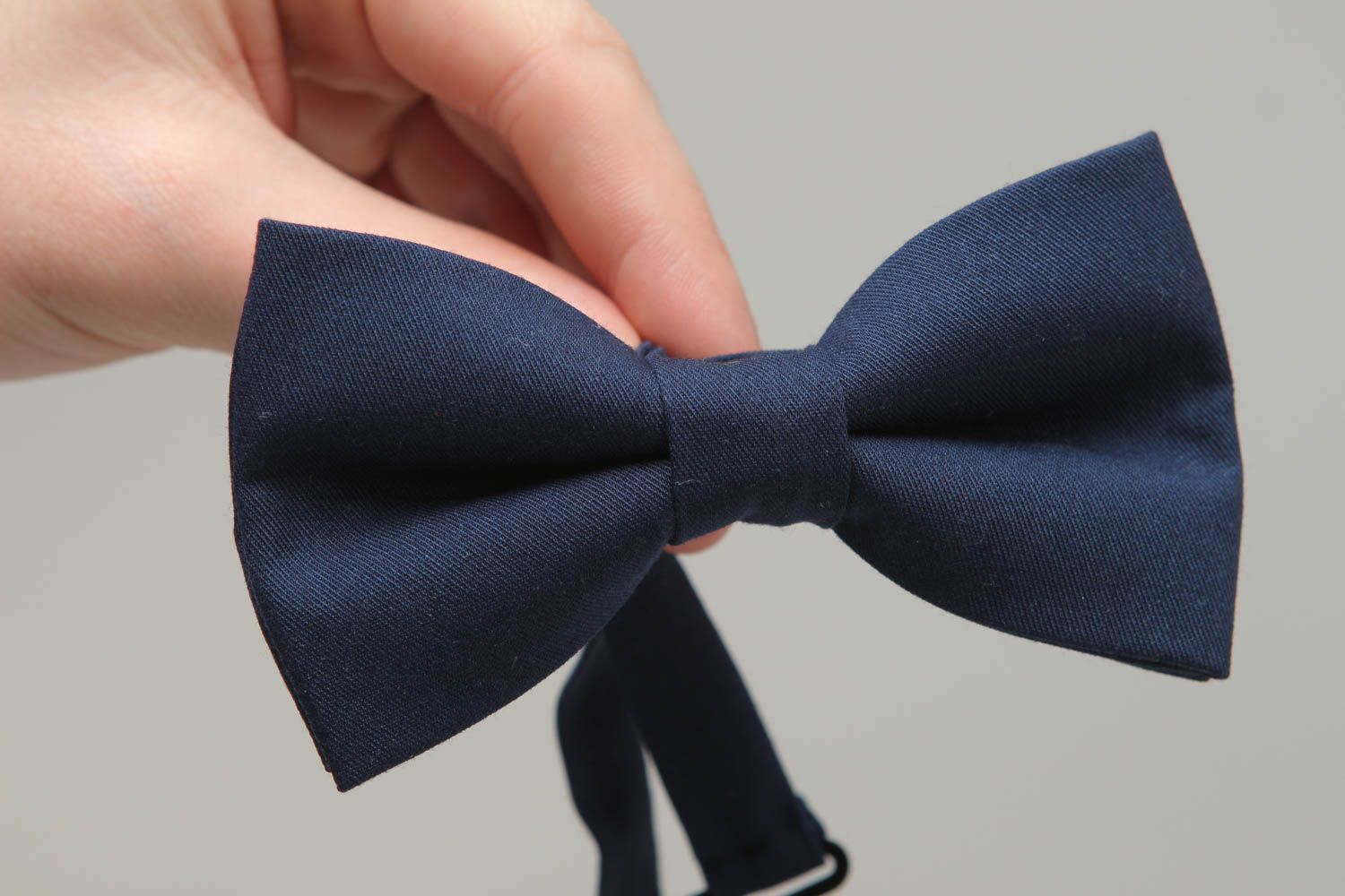One-colored dark blue fabric bow tie photo 4