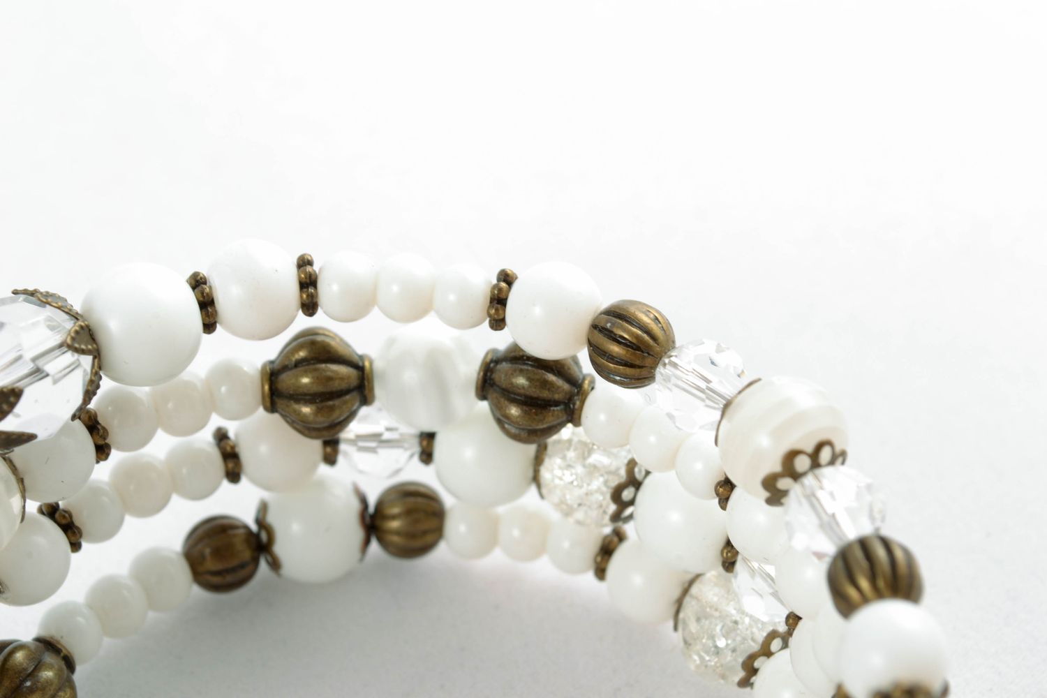 Bracelet en perles fait main blanc photo 3