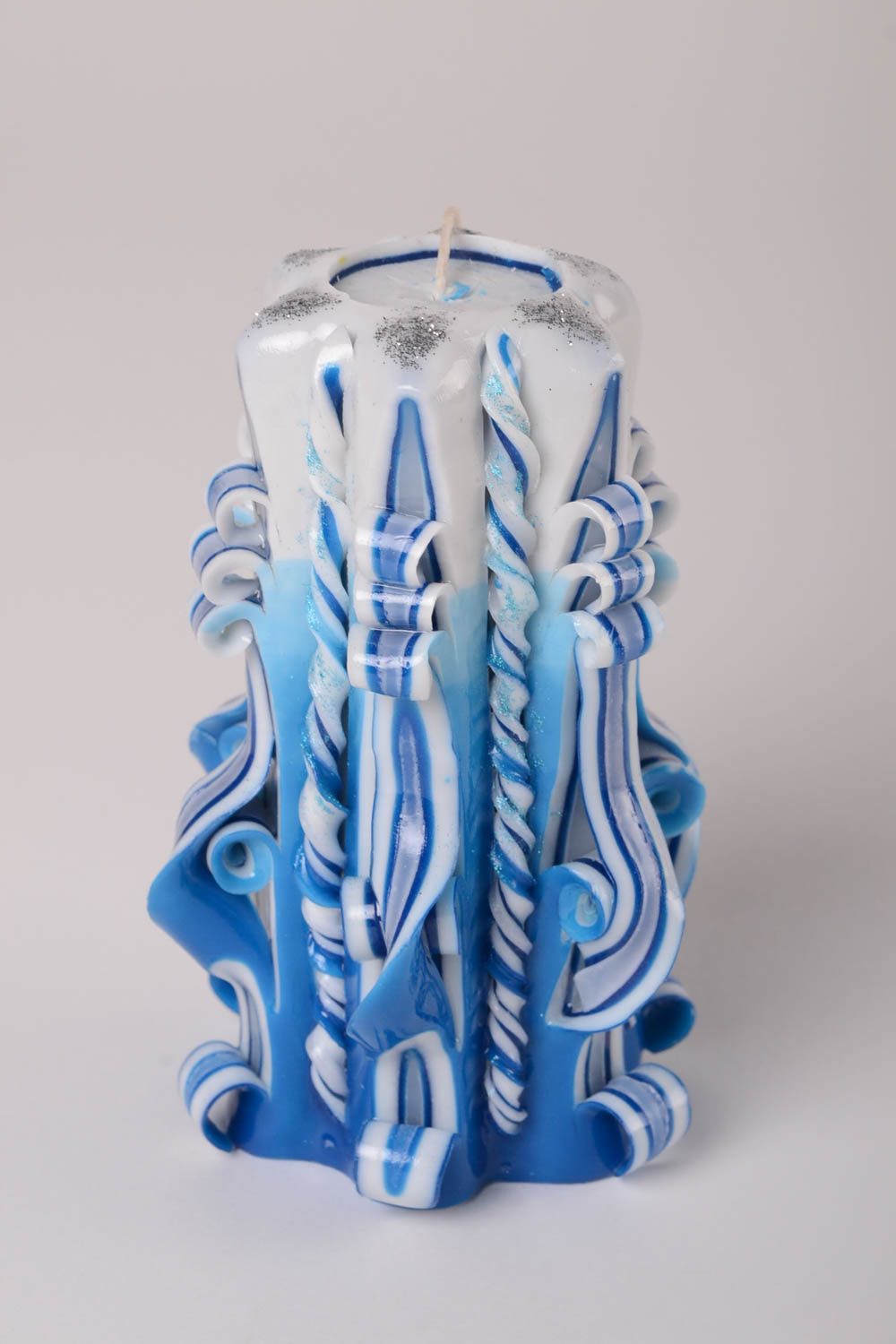Синяя свеча ручной работы необычный подарок парафиновая свеча вырезанная фото 1