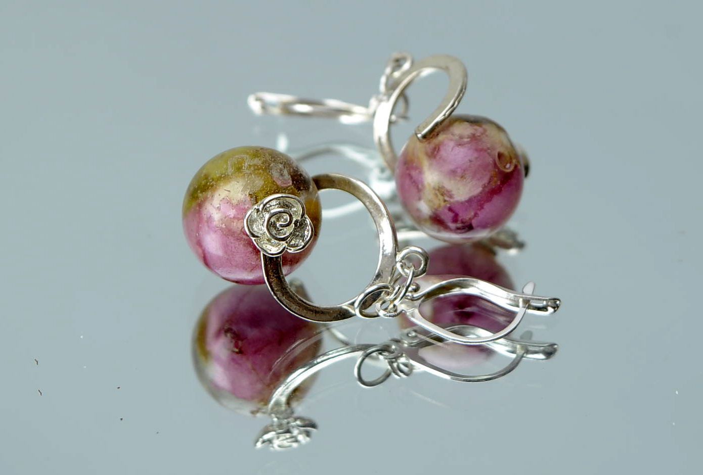 Earrings made from buds of a tea rose photo 1