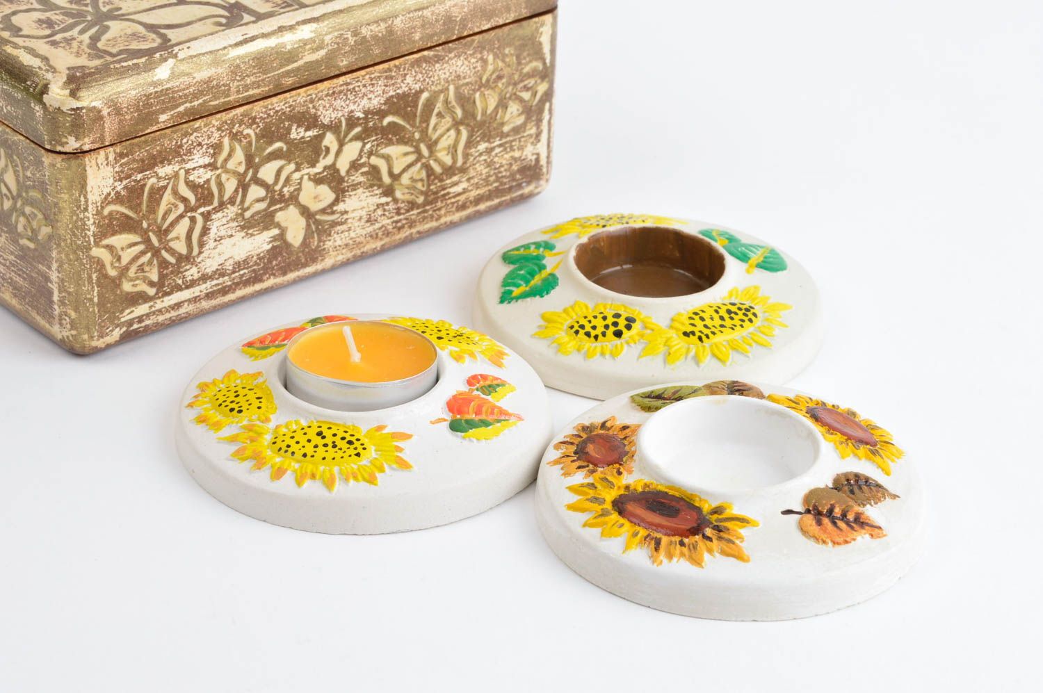 Set of 3 flat ceramic plate tea light candle holders with sunflowers 0,79 inches, 0,66 lb photo 1