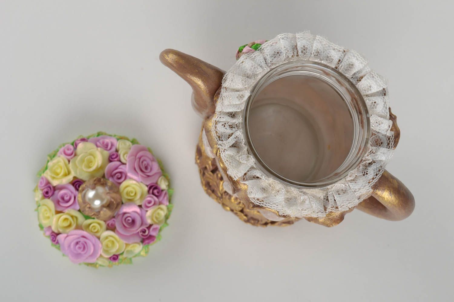 Оригинальная шкатулка из полимерной глины в виде чайничка с цветами хенд мейд фото 5