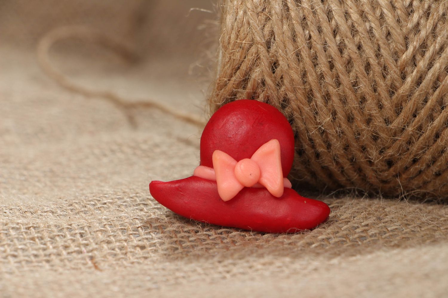 Handmade plastic brooch in the shape of hat photo 4
