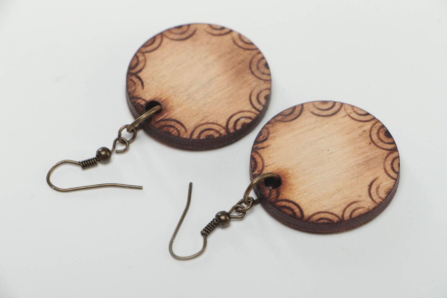 Модные серьги украшение ручной работы деревянное украшение серьги слоники фото 4