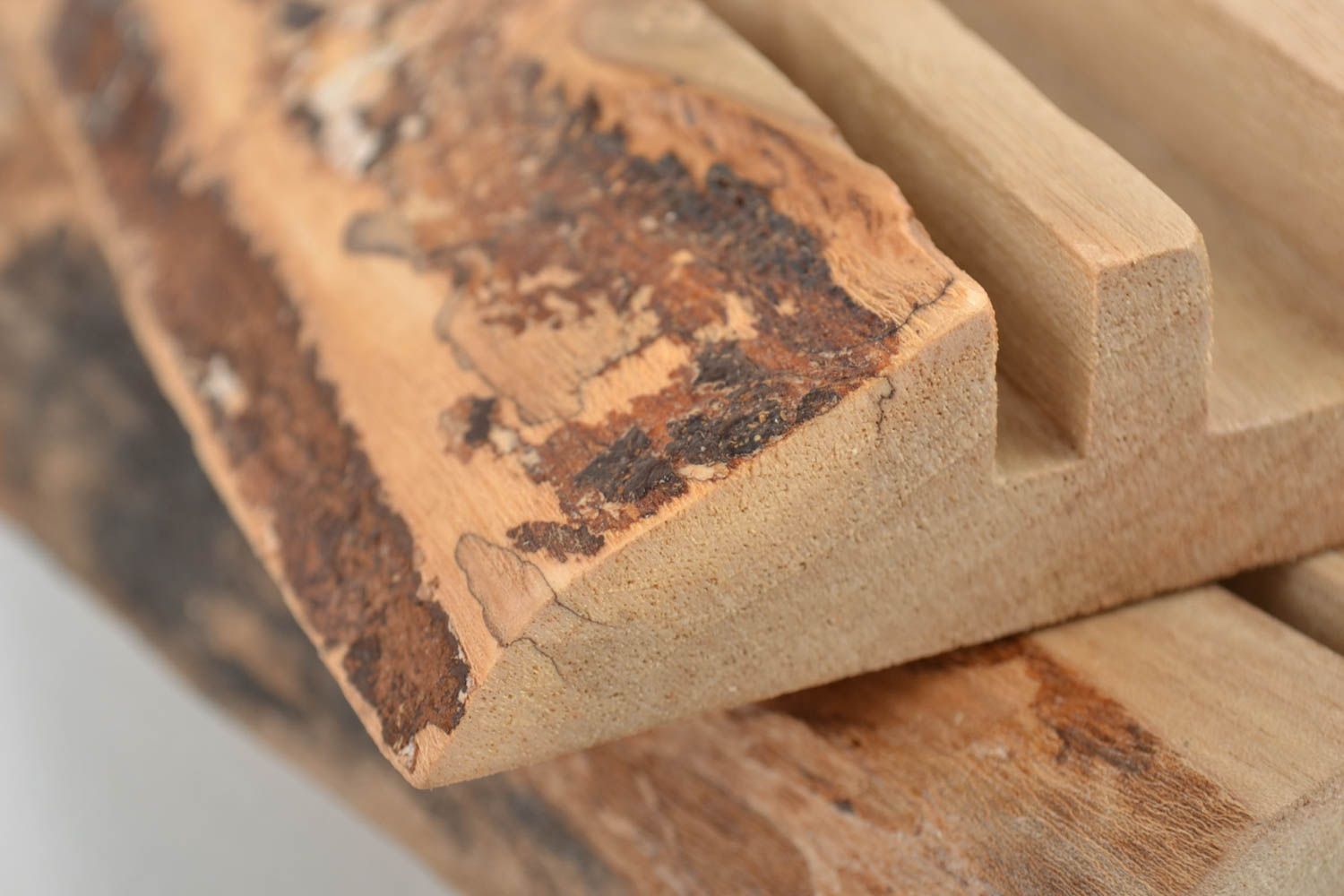 Ensemble de supports pour tablettes en bois naturel design faits main 3 pièces photo 3
