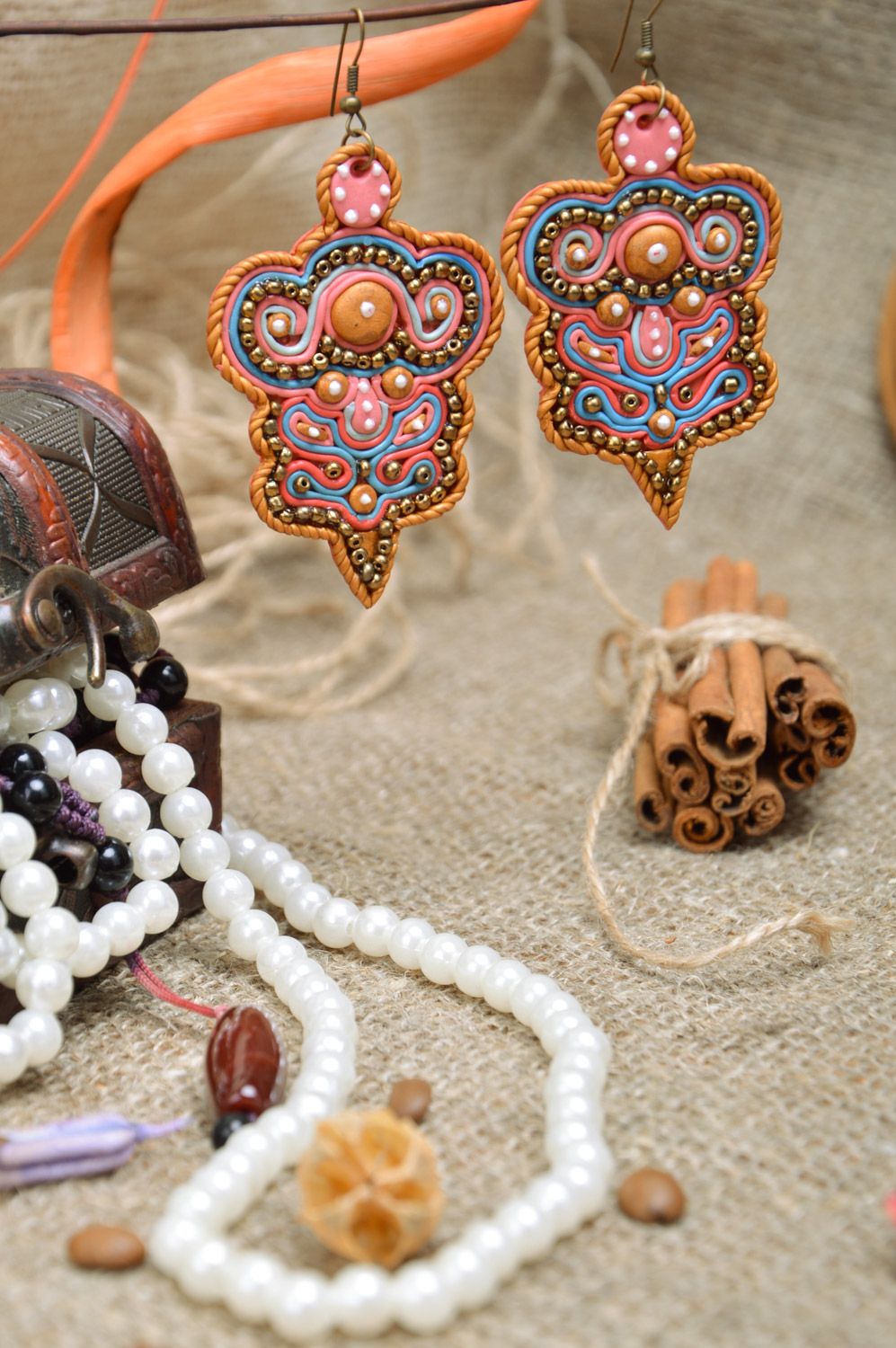 Handmade massive Ohrringe aus Polymerton mit Glasperlen im orientalischen Stil foto 1