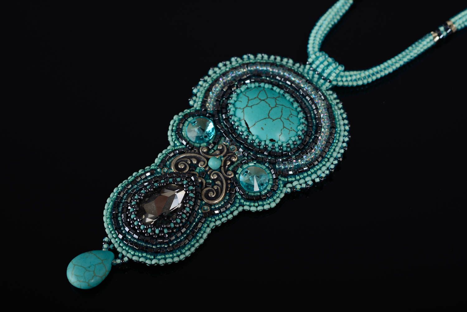 Handmade Glasperlen Collier mit Howlith Strass Steinen in Blau Halskette foto 2