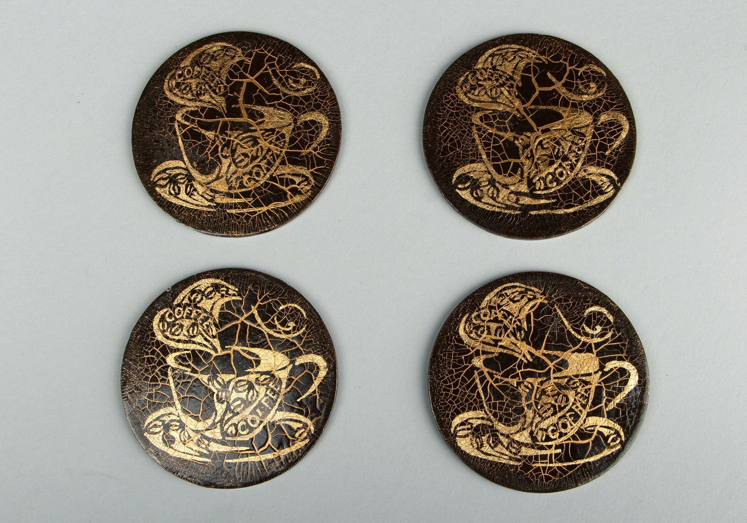 Set of wooden cup coasters photo 1