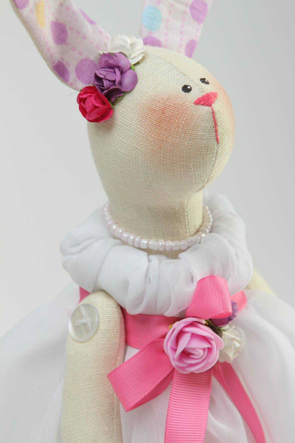 Peluche lapin en robe de mariée Jouet fait main en tissus Cadeau enfant photo 3