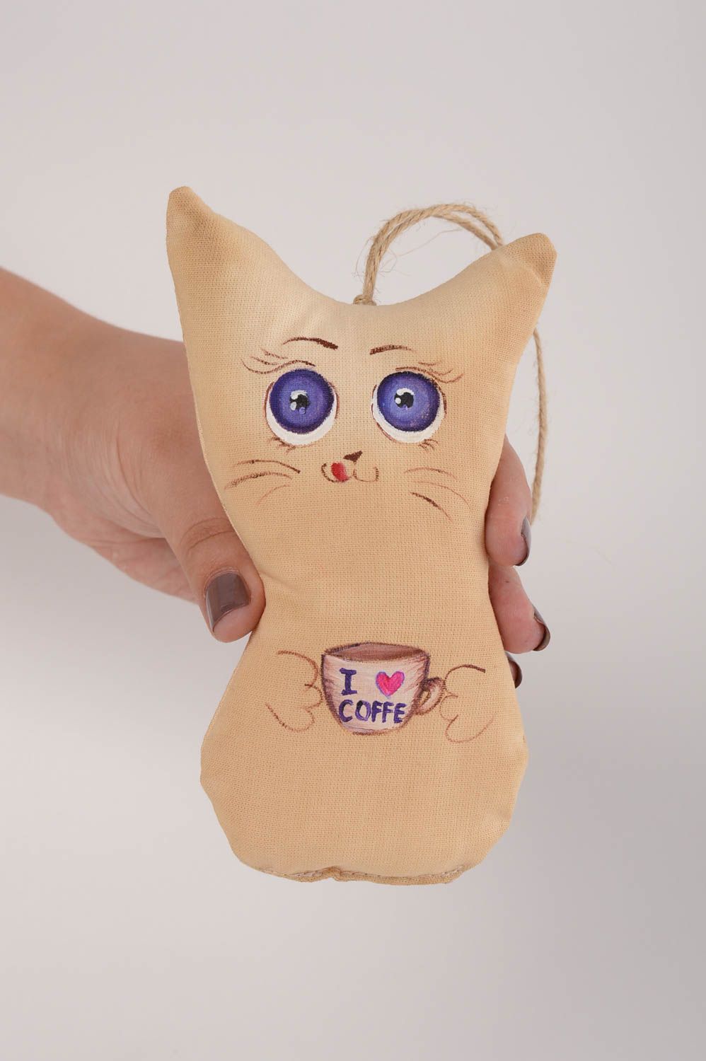 Мягкая игрушка ручной работы декор для дома кот мягкая подвеска Я люблю кофе фото 5