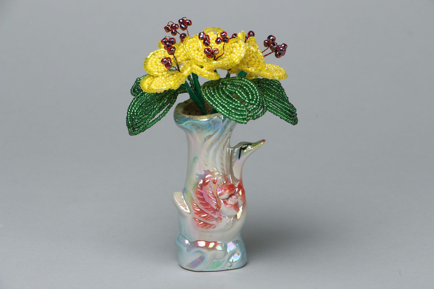 Dekorative Blumen aus Glasperlen Veilchen foto 1