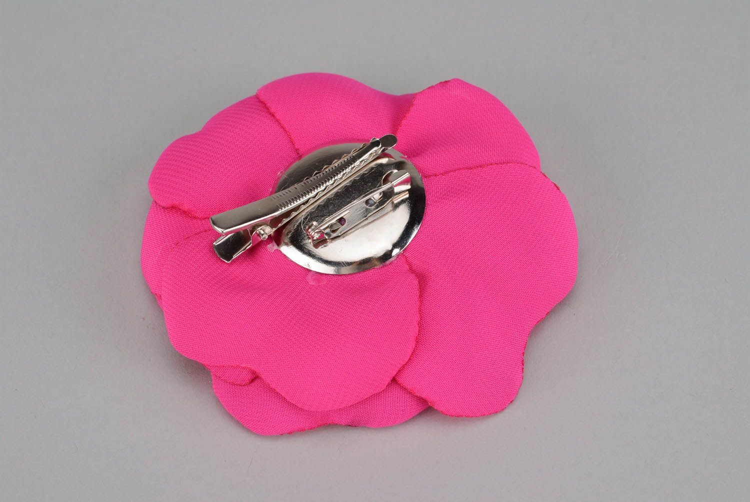 Brooch hairpin of fuchsia color photo 2