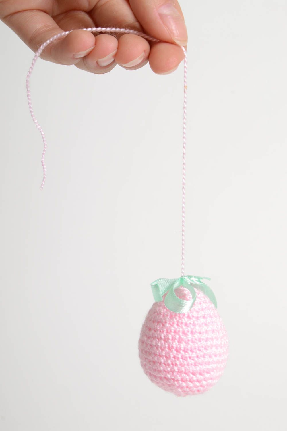 Пасхальное яйцо ручной работы домашний декор вязаное яйцо розовое подвеска фото 5