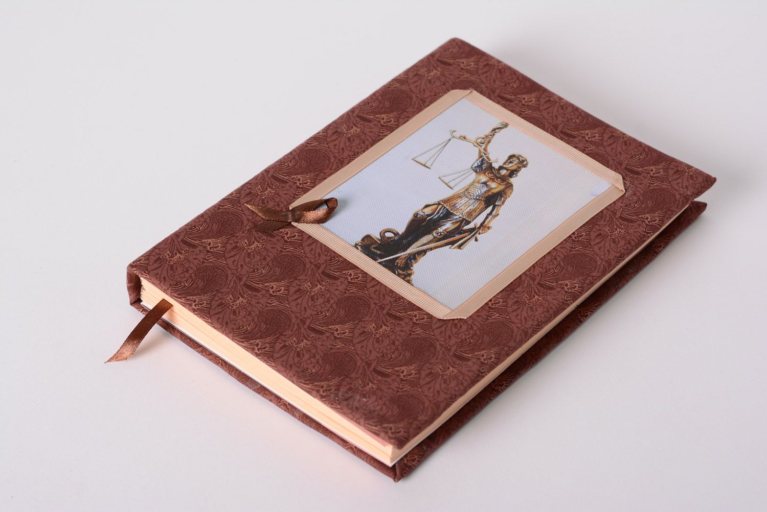 Brauner künsterischer handmade Notizblock mit Muster und Stoffumschlag Handarbeit foto 2