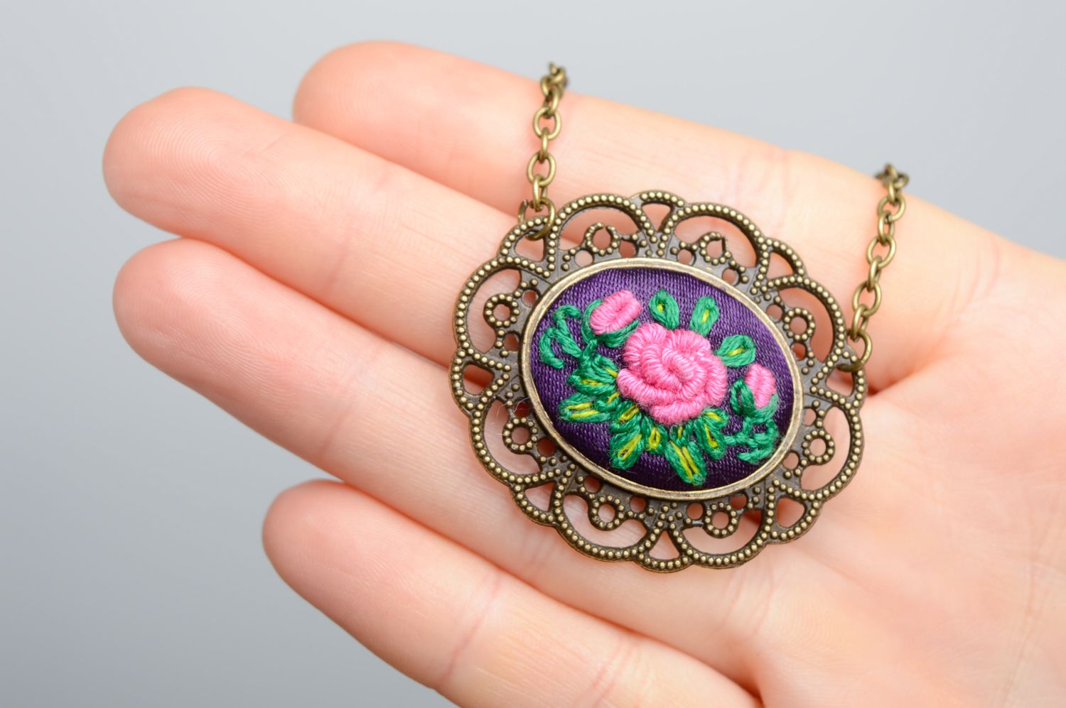 Designer pendant with embroidery on long chain photo 4