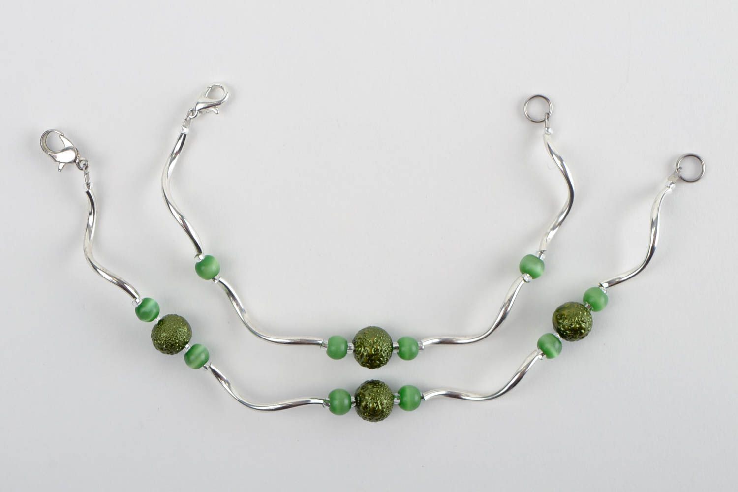 Bracelets fins Bijoux faits main métal perles vertes 2 pièces Cadeau femme photo 3