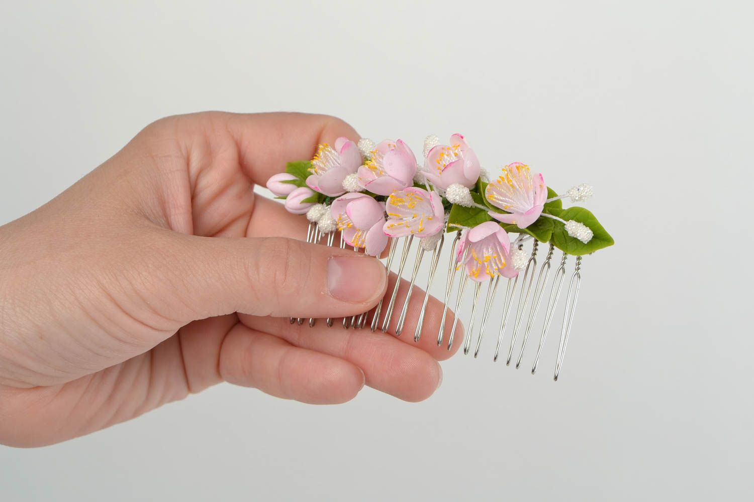 Origineller handmade Haarkamm mit Blumen in Rosa schön aus Porzellan für Frauen foto 2