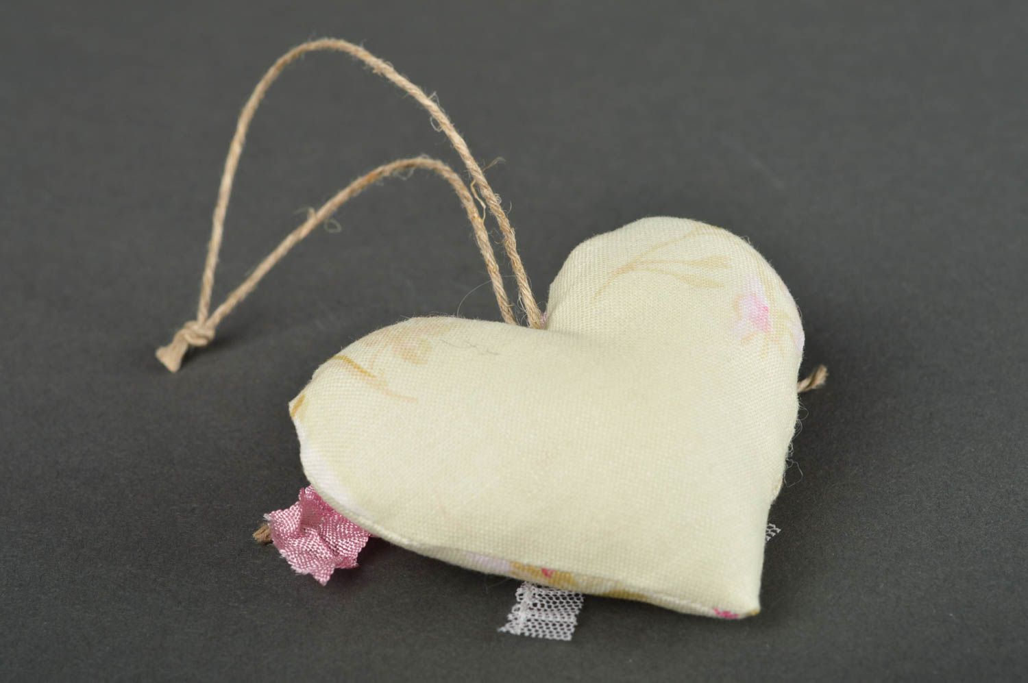 Сердце из ткани ручной работы декор для дома мягкое сердце с розочкой милое фото 5