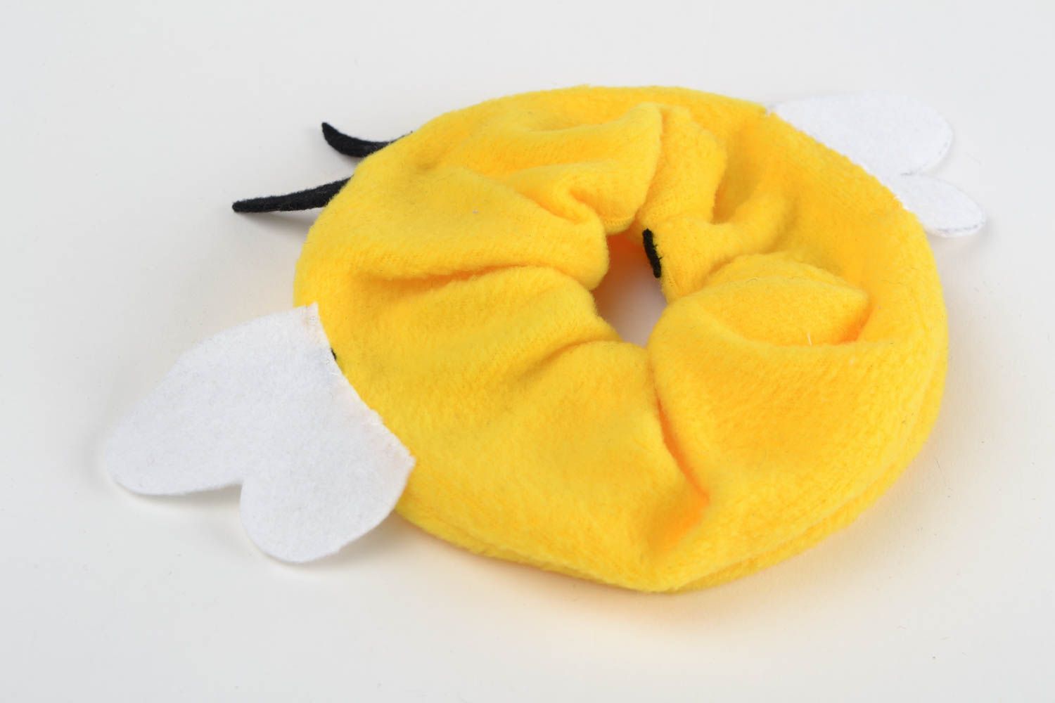 Мягкая игрушка на объектив для фотографов флисовая желтая пчела ручной работы фото 4