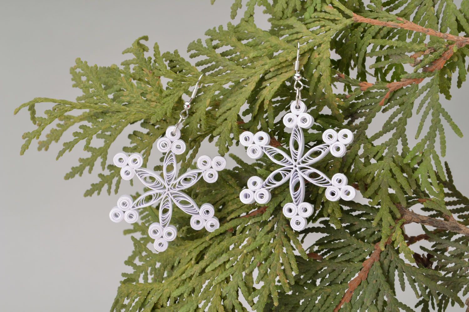 Quilling snowflake earrings photo 1