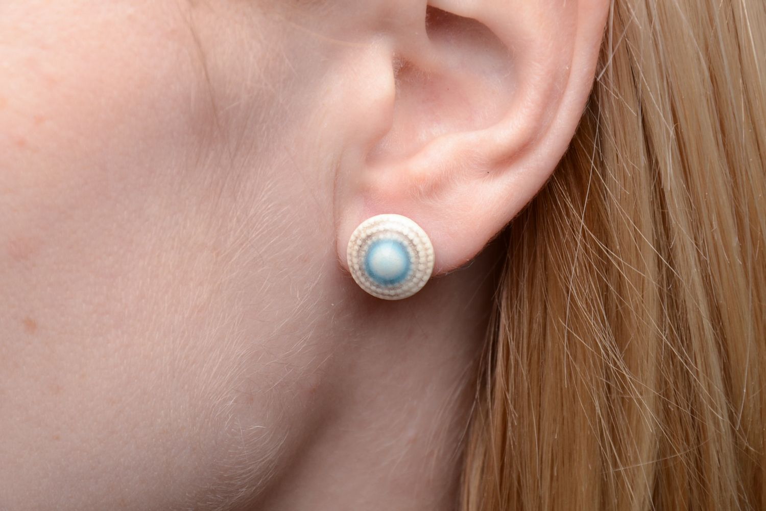 Small tender round ceramic earrings photo 2