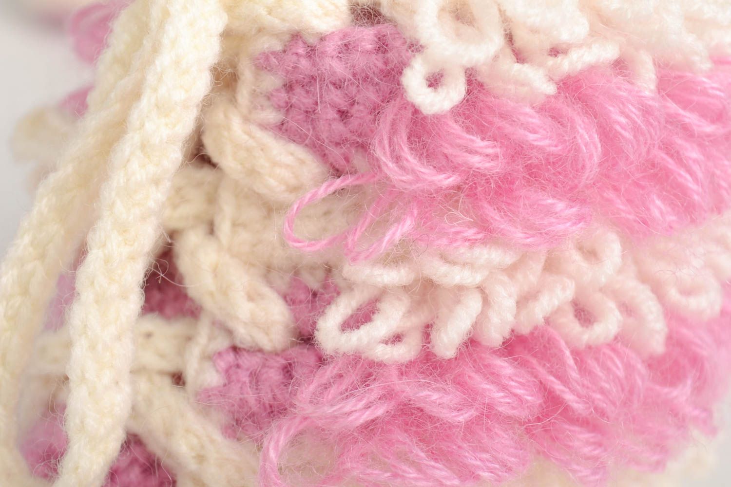 Chaussons bébé fait main tricotés au crochet blanc-rose Chaussures bébé photo 3