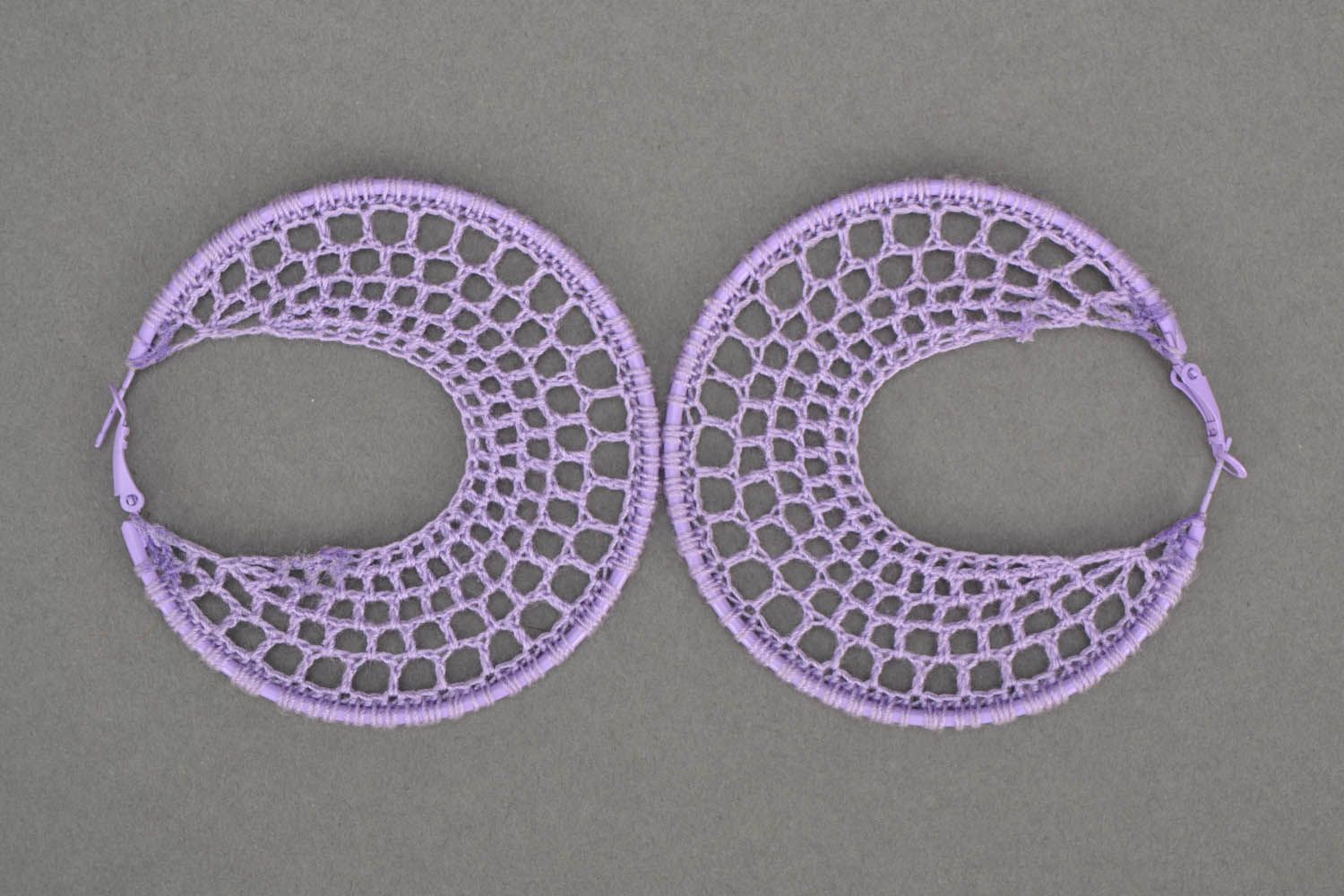 Фиолетовые серьги вязаные крючком фото 3