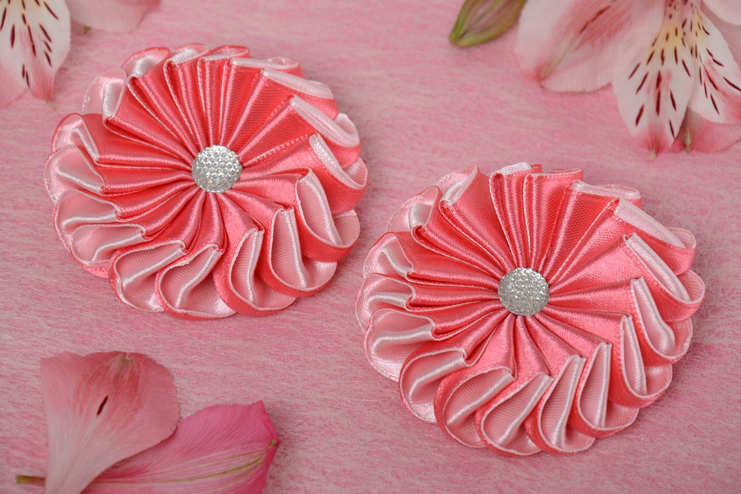 Beautiful tender children's stylish  handmade 2 kanzashi flower hair clips set  photo 1