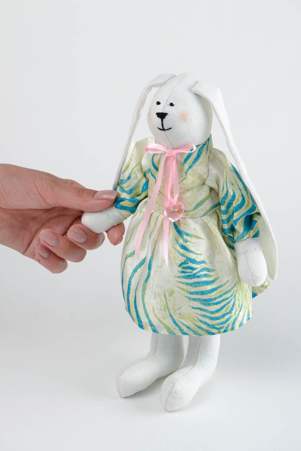 Игрушка заяц ручной работы авторская игрушка мягкая игрушка из льна и хлопка фото 2