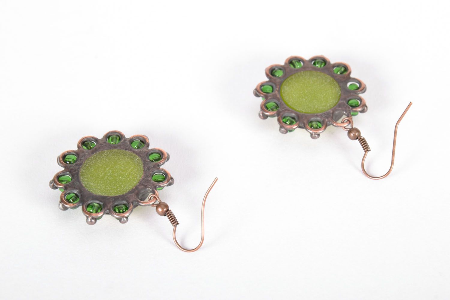 Green glass and metal earrings photo 3