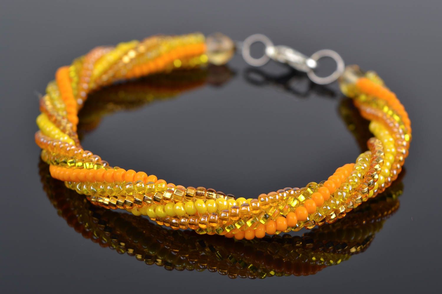 Bracelet en perles de rocaille Bijou fait main jaune-orange Cadeau femme photo 1