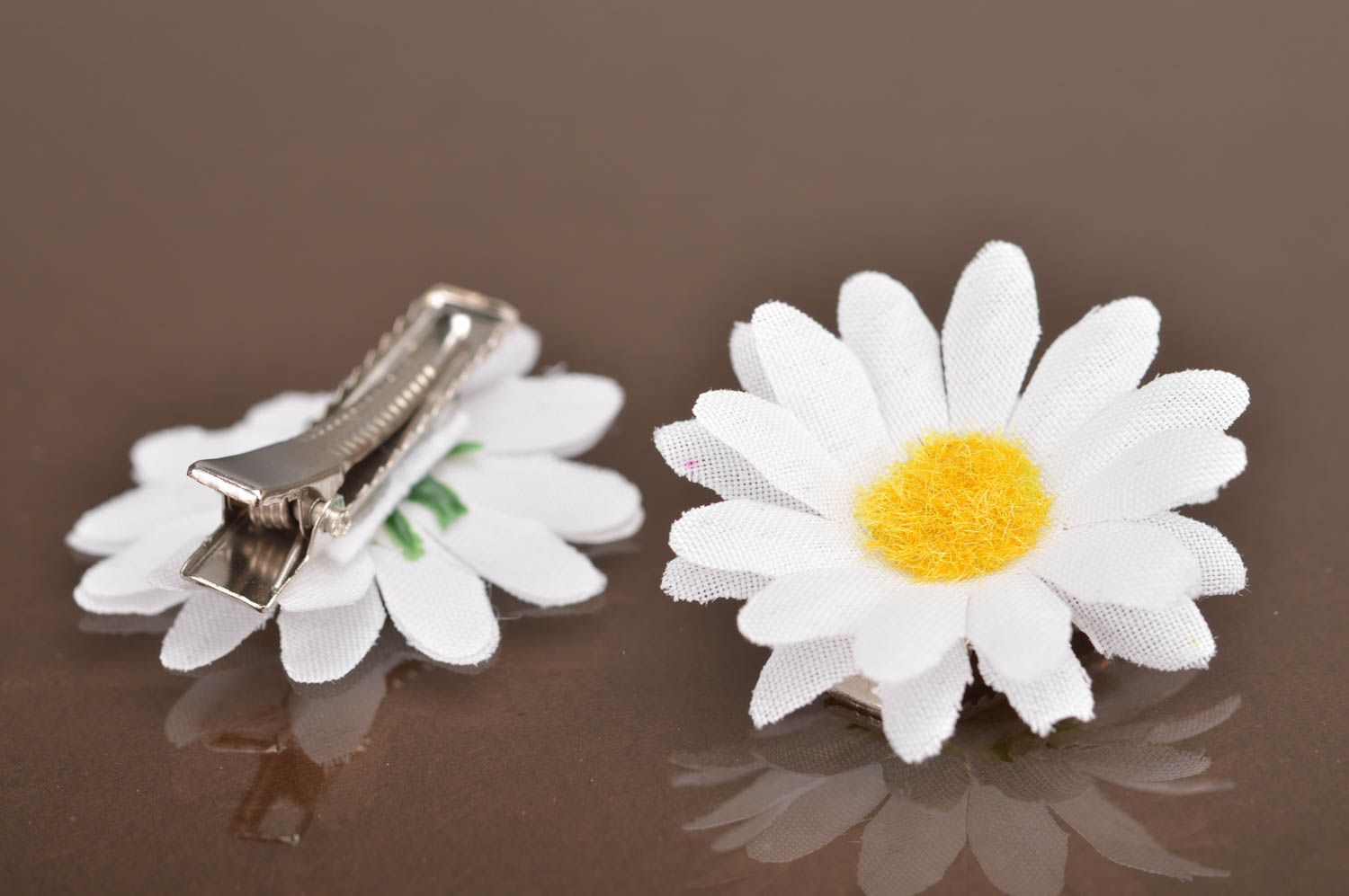 Handgemachtes Blumen Haarklammern Set 2 Stück weiße Kamillen für Mädchen foto 5
