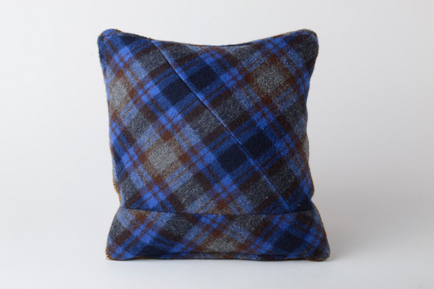 Мягкая диванная подушка со съемной наволочкой из ткани ручной работы Петушок фото 4