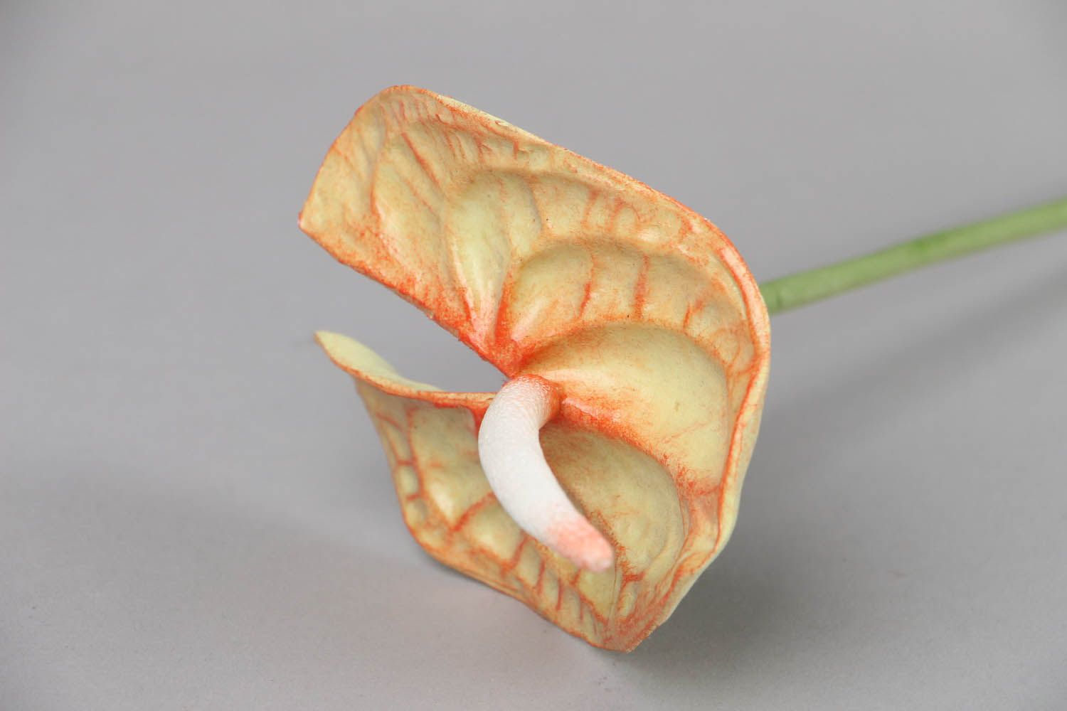 Fleur décorative de Calla des marais en pâte polymère photo 2