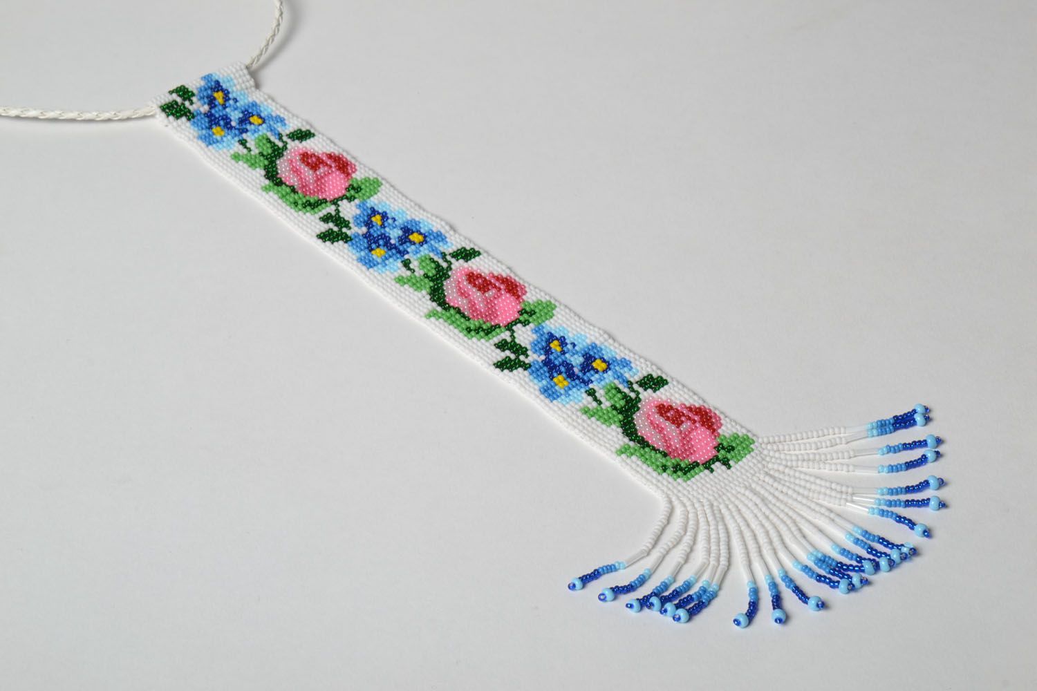 Beaded tie-shaped necklace photo 4