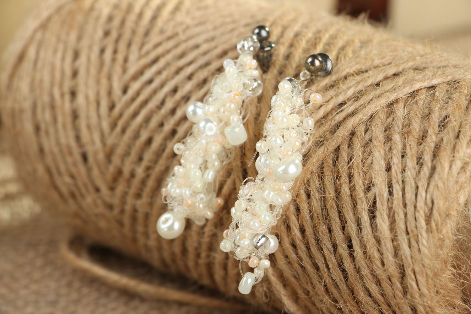 Boucles d'oreilles artisanales en perles de rocaille photo 4