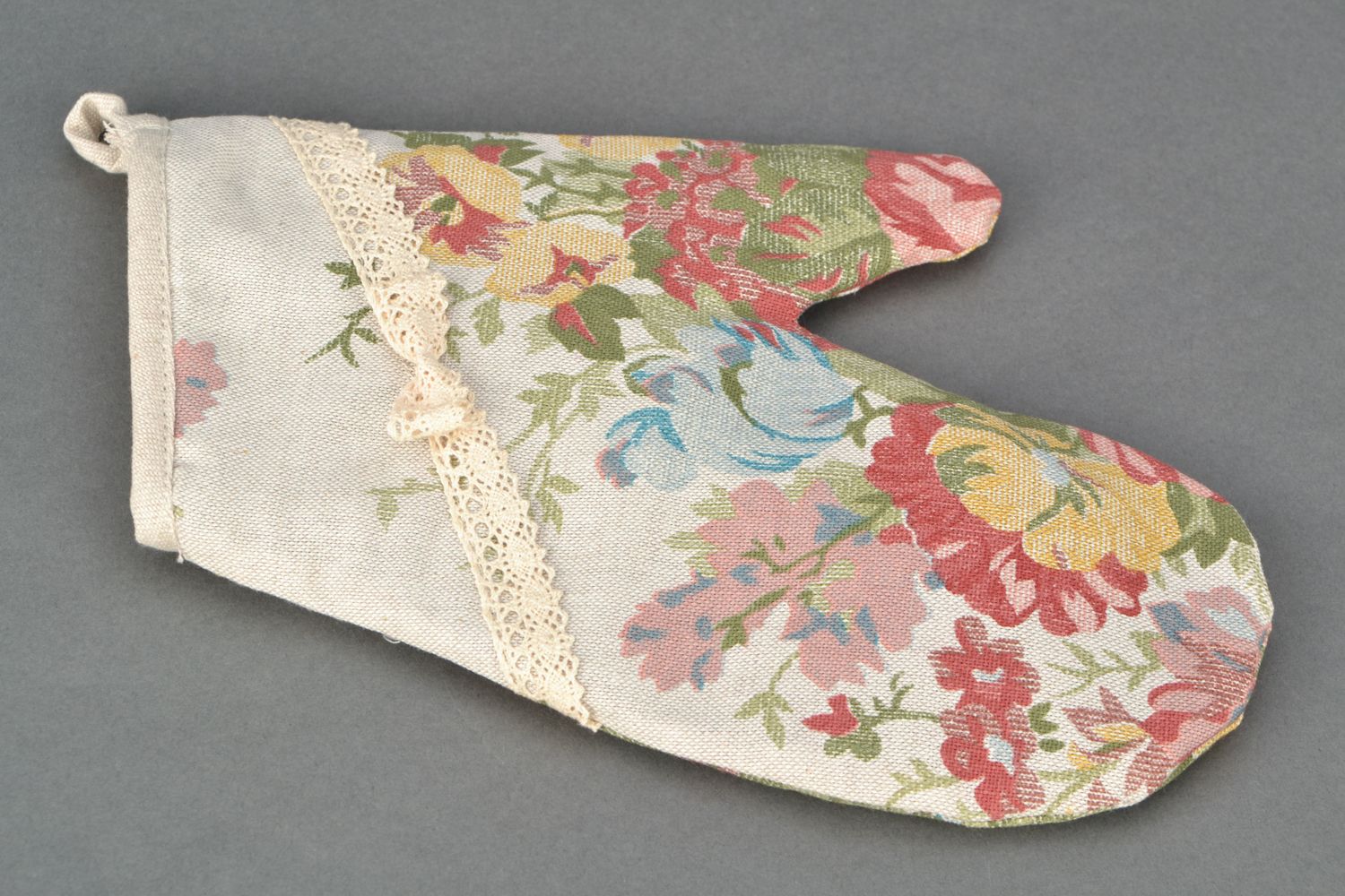 Moufle de cuisine en tissu beige et dentelle motif floral faite main originale photo 3