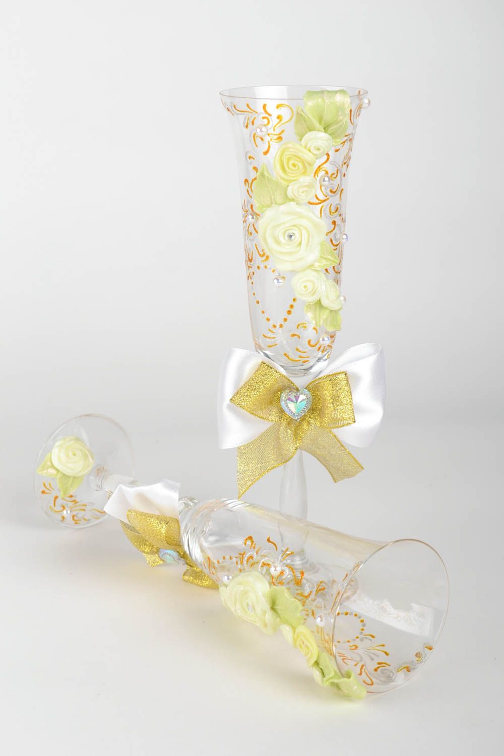 Красивые свадебные бокалы с бантиком и цветами набор 2 шт 170 мл ручной работы фото 3