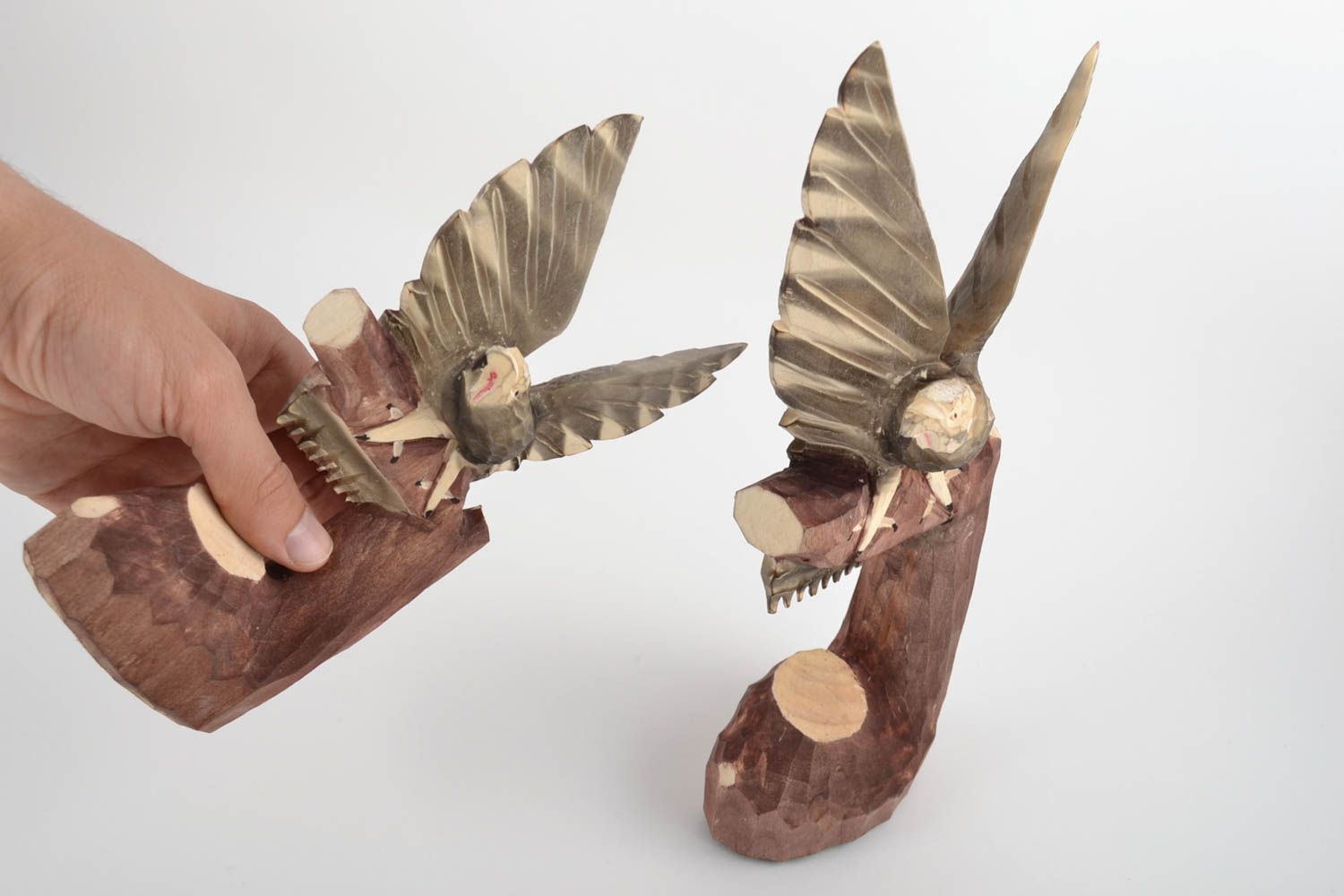 Petites figurines en bois en forme d'aigles sculptées faites main 2 pièces photo 4