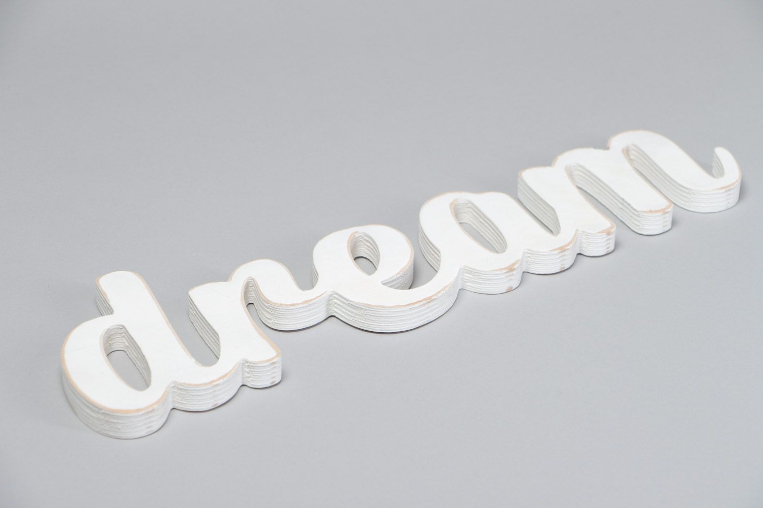 Декоративная надпись из фанеры Dream расписанная акриловыми красками хэнд мэйд фото 3