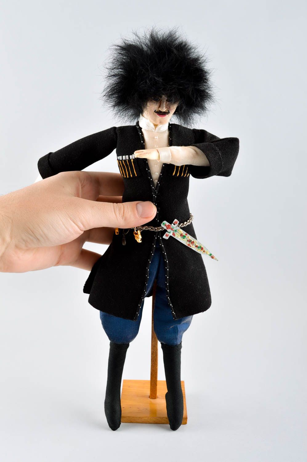 Авторская кукла игрушка ручной работы дизайнерская кукла оригинальная с мехом фото 3