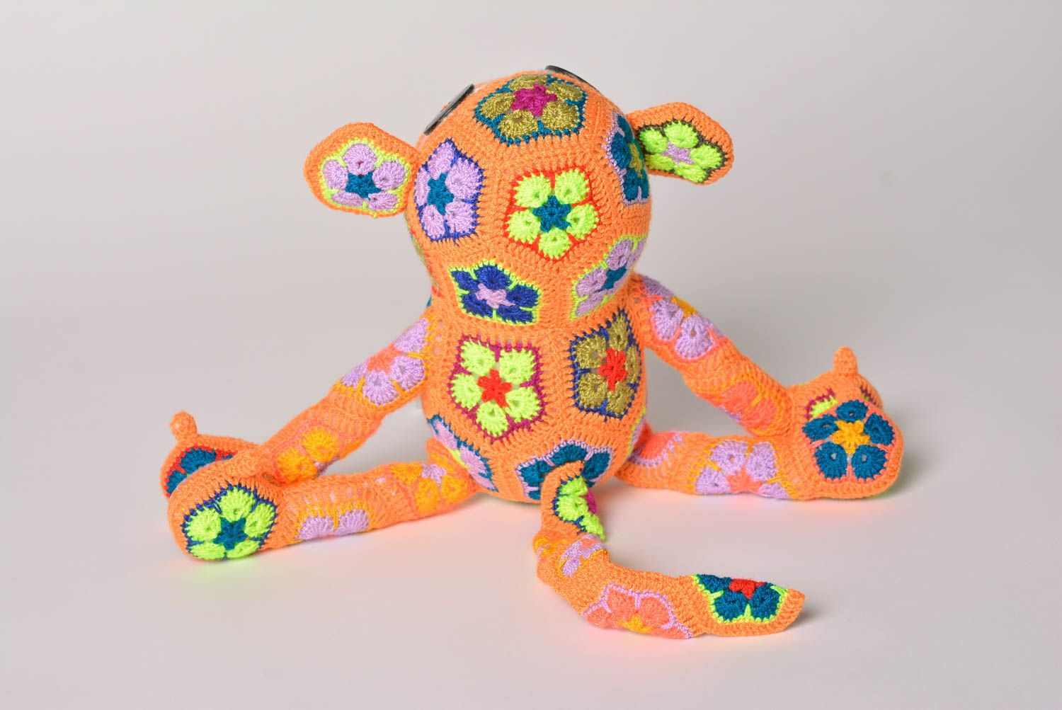 Peluche singe orange Jouet tricot fait main à motif floral Cadeau enfant photo 3