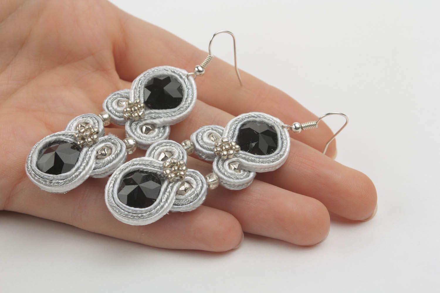 Long earrings with black glass photo 1