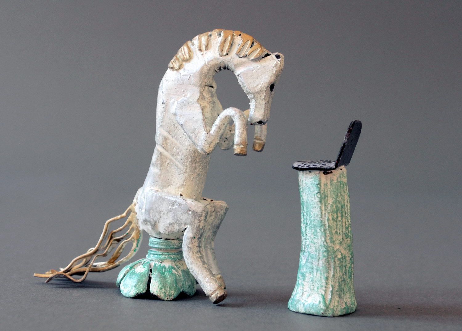 Metal statuette Horse with laptop photo 3