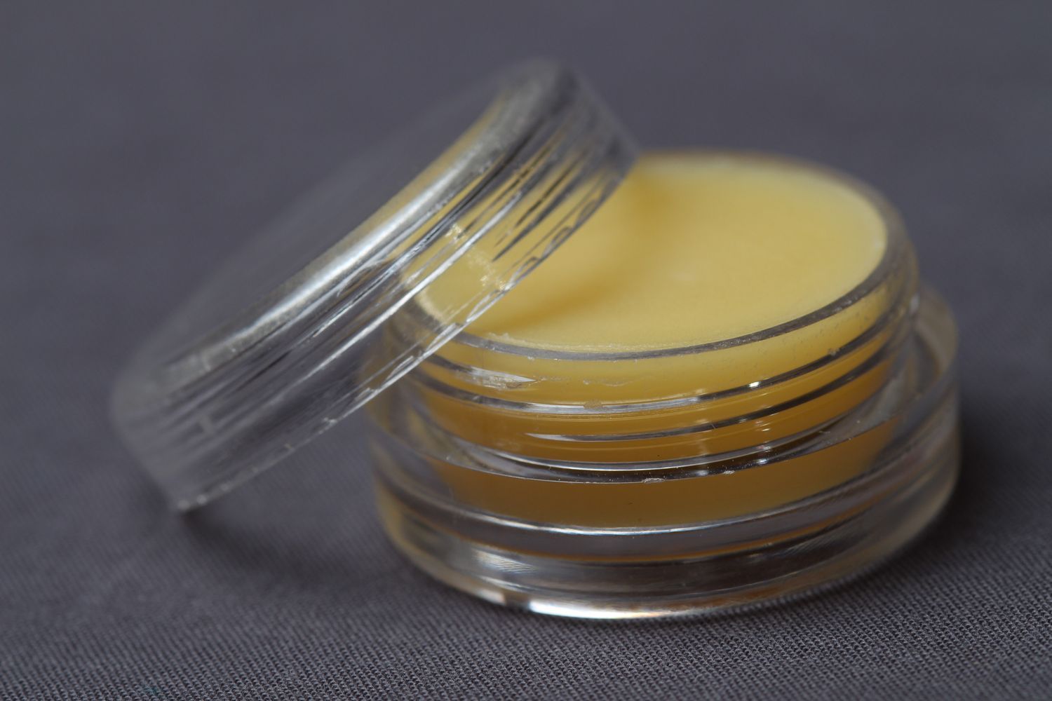Solid perfume with fresh aroma photo 3