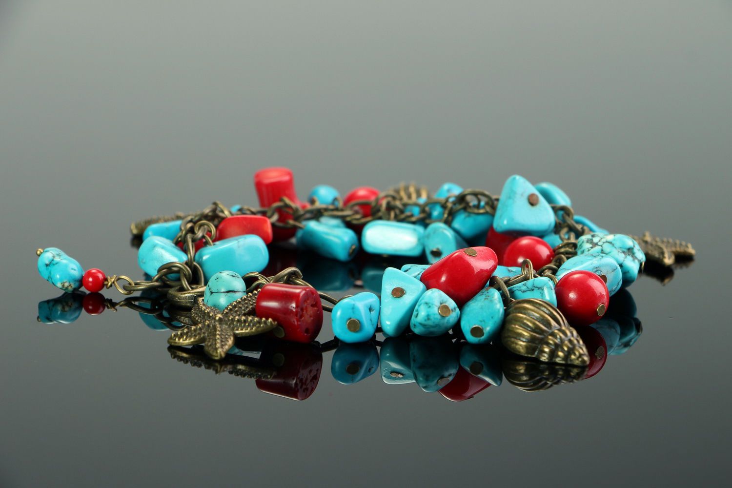 Blaues Armband mit Koralle und Türkis foto 2