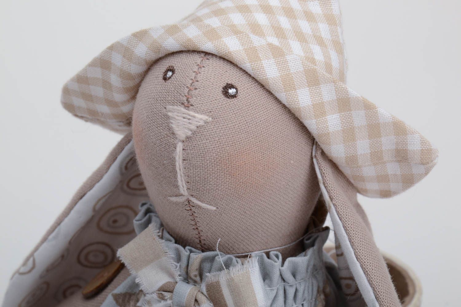 Peluche lapine faite main en coton de design jouet décoratif pour maison photo 3